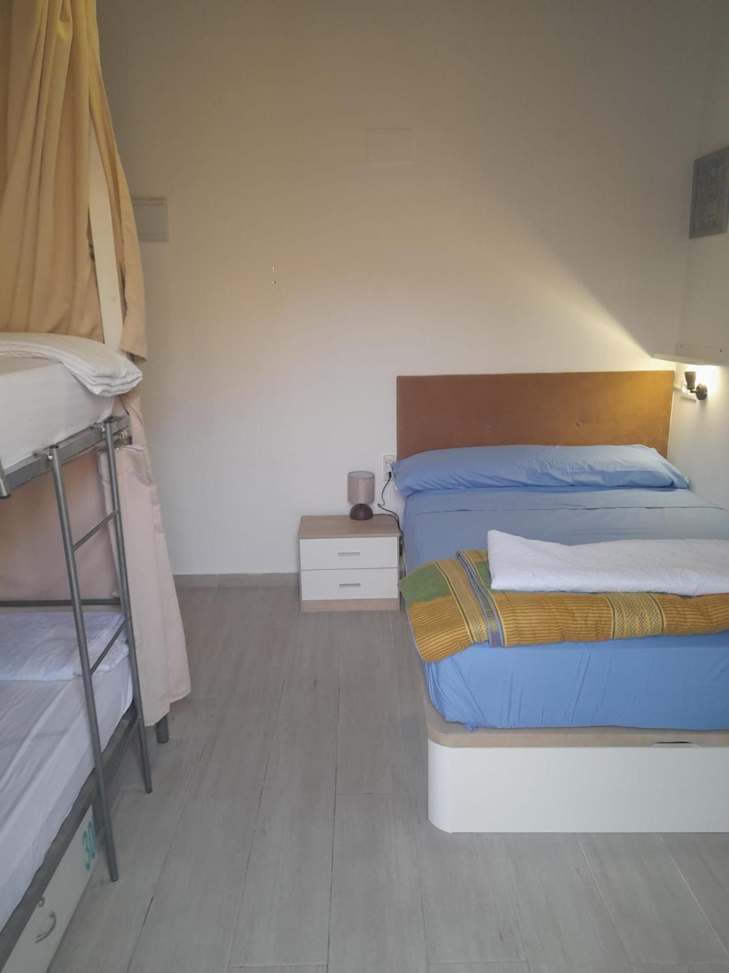 Habitación Cuádruple con balcón